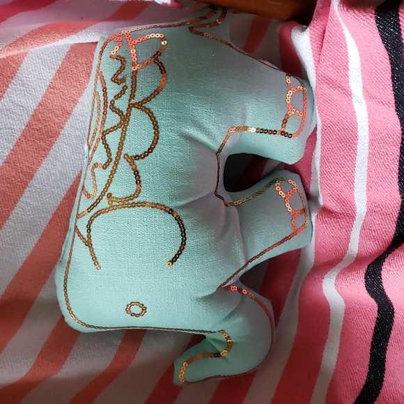 Hobby Hilda Accents Animal Shaped Pillow Accent Sequined Poshmark